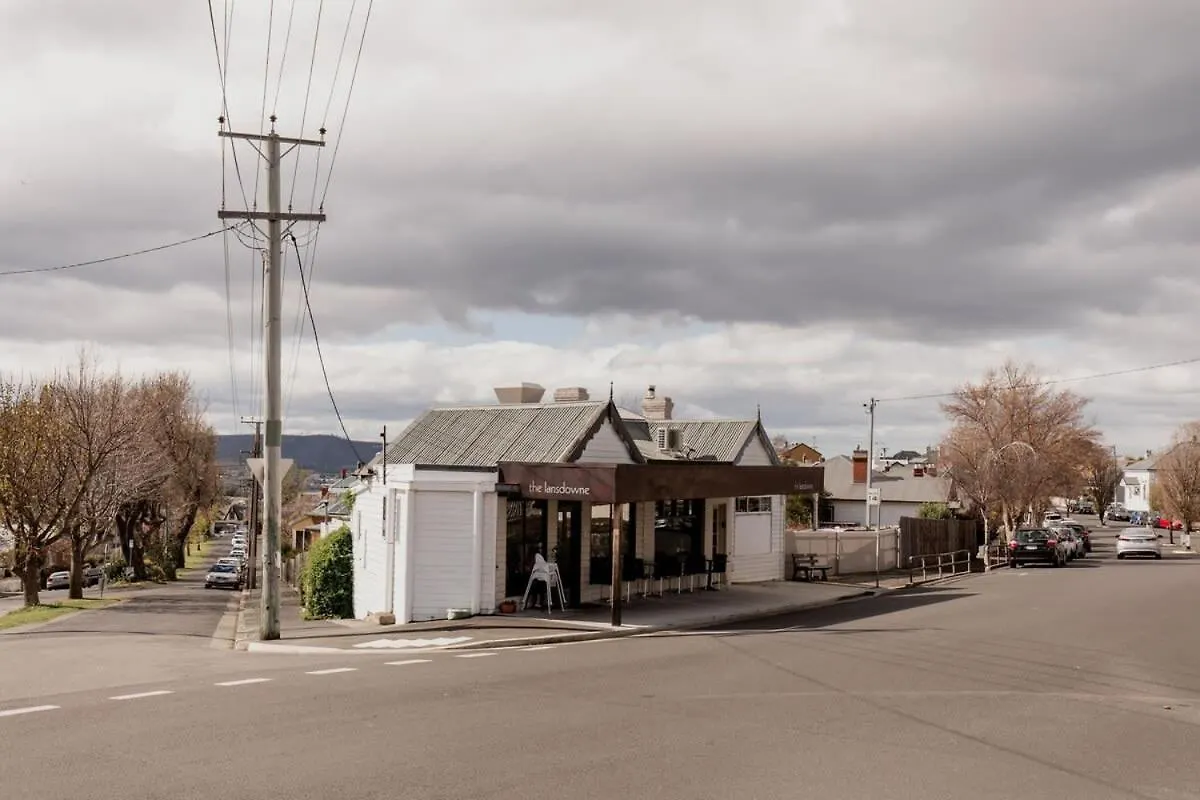 'Wietenah' - Perfectly Renovated Historic Cottage Hobart Australia